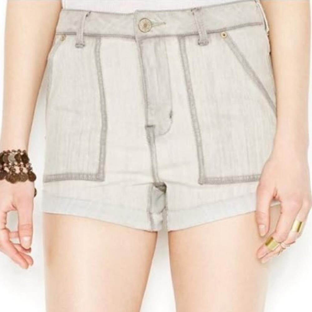 Free People High Waisted Light Grey Wash Cuffed Denim Shorts Size 26